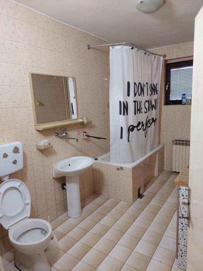 Hills Apartment Nisz Zewnętrze zdjęcie