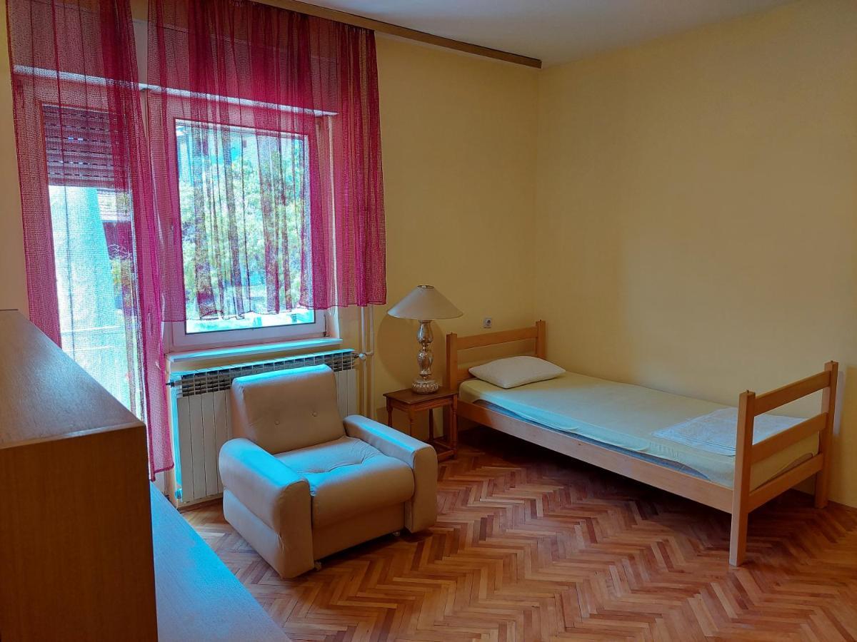 Hills Apartment Nisz Zewnętrze zdjęcie