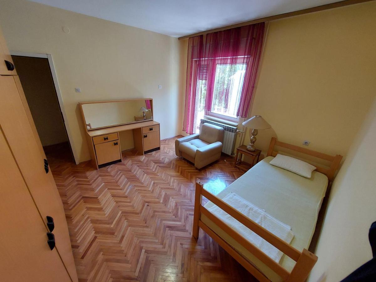 Hills Apartment Nisz Zewnętrze zdjęcie